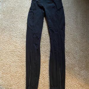 Fast and free tight size 2, FLAW, lululemon